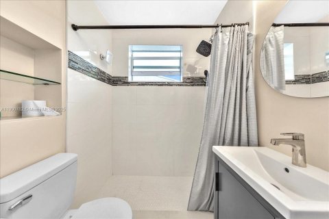 Villa ou maison à vendre à North Miami, Floride: 3 chambres, 129.6 m2 № 1952190 - photo 28