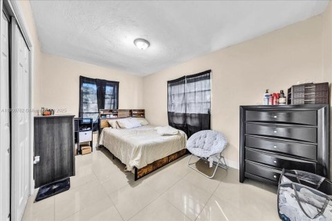 Villa ou maison à vendre à North Miami, Floride: 3 chambres, 129.6 m2 № 1952190 - photo 9