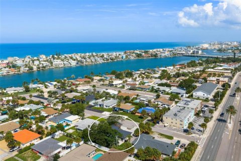 Casa en venta en Saint Pete Beach, Florida, 3 dormitorios, 146.88 m2 № 2304955 - foto 10