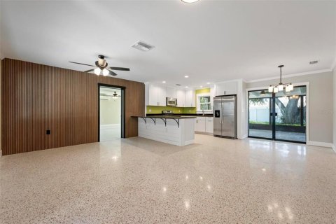 Casa en venta en Saint Pete Beach, Florida, 3 dormitorios, 146.88 m2 № 2304955 - foto 14