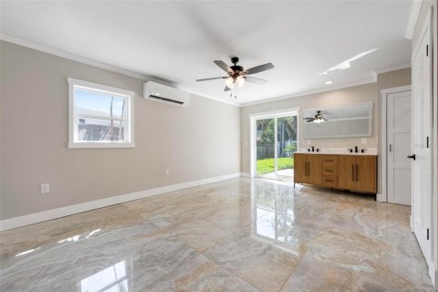 Casa en venta en Saint Pete Beach, Florida, 3 dormitorios, 146.88 m2 № 2304955 - foto 25