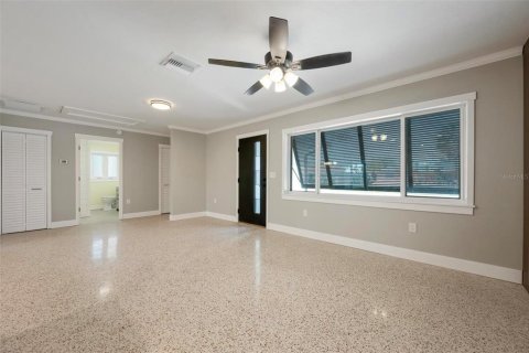 Casa en venta en Saint Pete Beach, Florida, 3 dormitorios, 146.88 m2 № 2304955 - foto 13