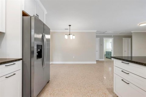 Casa en venta en Saint Pete Beach, Florida, 3 dormitorios, 146.88 m2 № 2304955 - foto 20