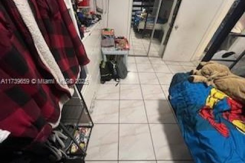 House in Miami, Florida 3 bedrooms, 96.62 sq.m. № 1709567 - photo 12