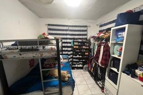 House in Miami, Florida 3 bedrooms, 96.62 sq.m. № 1709567 - photo 10