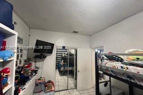 House in Miami, Florida 3 bedrooms, 96.62 sq.m. № 1709567 - photo 13