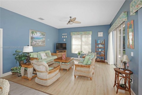 House in Homestead, Florida 3 bedrooms, 206.8 sq.m. № 1872032 - photo 8