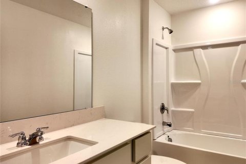Casa en alquiler en Kissimmee, Florida, 4 dormitorios, 169.45 m2 № 1906779 - foto 10