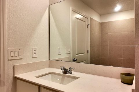 Casa en alquiler en Kissimmee, Florida, 4 dormitorios, 169.45 m2 № 1906779 - foto 16