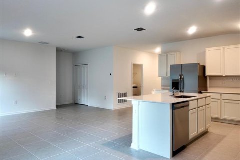 Casa en alquiler en Kissimmee, Florida, 4 dormitorios, 169.45 m2 № 1906779 - foto 5