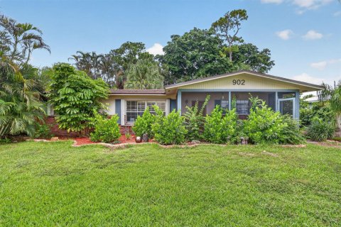House in Stuart, Florida 3 bedrooms, 113.71 sq.m. № 2254675
