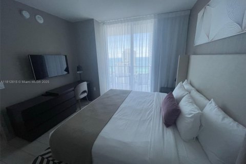 Condo in Hollywood, Florida, 2 bedrooms  № 1759142 - photo 8