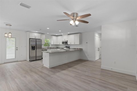 House in Brooksville, Florida 3 bedrooms, 100.15 sq.m. № 1844474 - photo 10