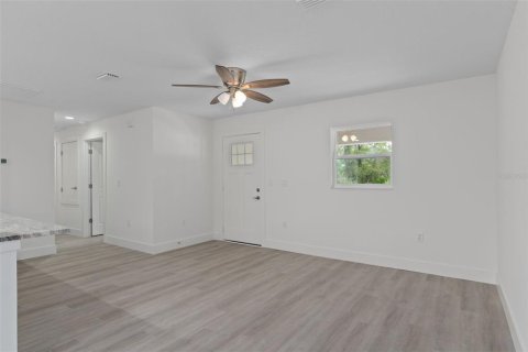 House in Brooksville, Florida 3 bedrooms, 100.15 sq.m. № 1844474 - photo 9