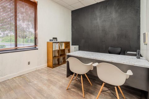 Immobilier commercial à vendre à Tampa, Floride: 769.97 m2 № 1842128 - photo 8