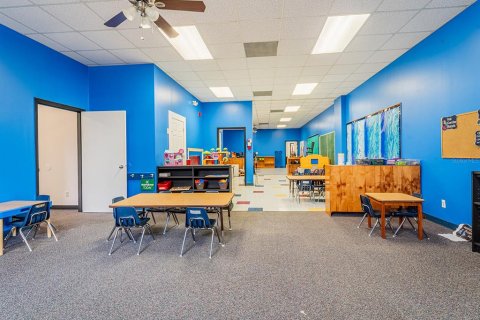Propiedad comercial en venta en Tampa, Florida, 769.97 m2 № 1842128 - foto 17