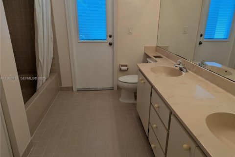 Casa en venta en Coral Springs, Florida, 4 dormitorios, 210.14 m2 № 1989512 - foto 10