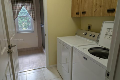 Casa en venta en Coral Springs, Florida, 4 dormitorios, 210.14 m2 № 1989512 - foto 7