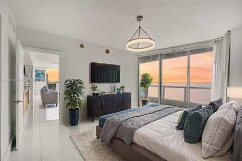 Condominio en venta en Miami, Florida, 3 dormitorios, 173.73 m2 № 1952029 - foto 3
