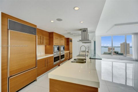 Condominio en venta en Miami, Florida, 3 dormitorios, 173.73 m2 № 1952029 - foto 20