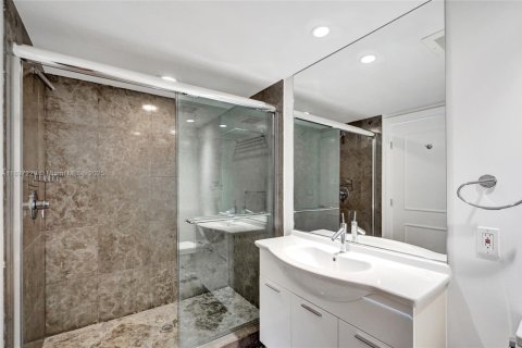 Condominio en venta en Miami, Florida, 3 dormitorios, 173.73 m2 № 1952029 - foto 27