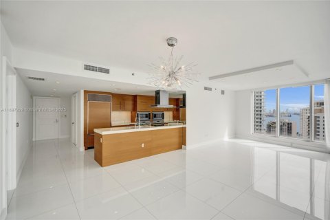 Condominio en venta en Miami, Florida, 3 dormitorios, 173.73 m2 № 1952029 - foto 19