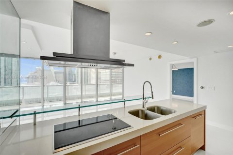 Condominio en venta en Miami, Florida, 3 dormitorios, 173.73 m2 № 1952029 - foto 21