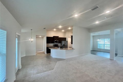 House in Summerfield, Florida 4 bedrooms, 216.46 sq.m. № 1904964 - photo 7