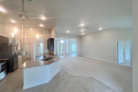 House in Summerfield, Florida 4 bedrooms, 216.46 sq.m. № 1904964 - photo 8