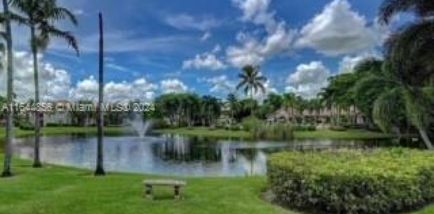 Condo in Miramar, Florida, 3 bedrooms  № 1753824