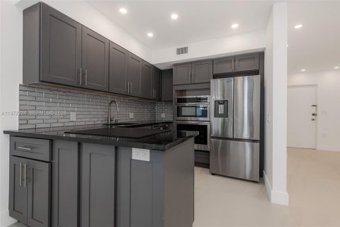 Copropriété à louer à Sunny Isles Beach, Floride: 1 chambre, 57.6 m2 № 2032951 - photo 4