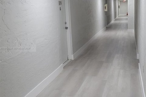 Copropriété à louer à Sunny Isles Beach, Floride: 1 chambre, 57.6 m2 № 2032951 - photo 29