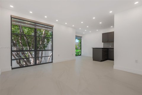 Copropriété à louer à Sunny Isles Beach, Floride: 1 chambre, 57.6 m2 № 2032951 - photo 10