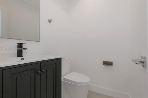 Copropriété à louer à Sunny Isles Beach, Floride: 1 chambre, 57.6 m2 № 2032951 - photo 24