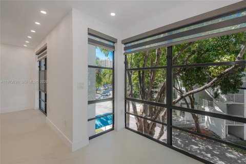 Copropriété à louer à Sunny Isles Beach, Floride: 1 chambre, 57.6 m2 № 2032951 - photo 9