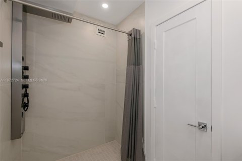 Copropriété à louer à Sunny Isles Beach, Floride: 1 chambre, 57.6 m2 № 2032951 - photo 18