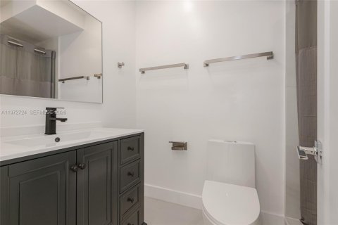 Copropriété à louer à Sunny Isles Beach, Floride: 1 chambre, 57.6 m2 № 2032951 - photo 17