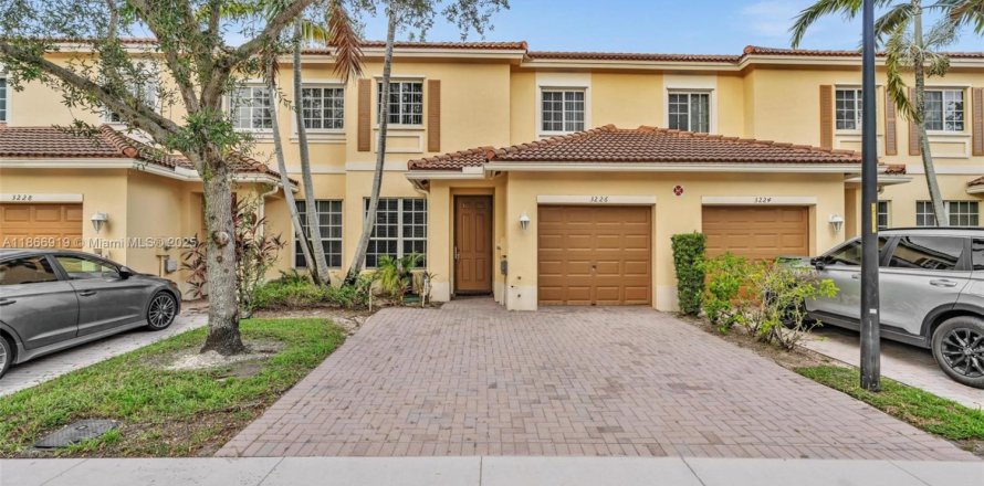 Touwnhouse à Oakland Park, Floride 3 chambres, 140.65 m2 № 1898039