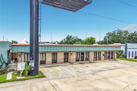 Commercial property in Longwood, Florida 297.47 sq.m. № 2095800 - photo 9