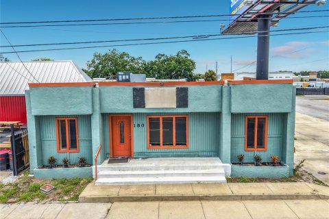 Commercial property in Longwood, Florida 297.47 sq.m. № 2095800 - photo 7