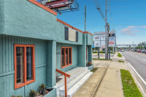 Commercial property in Longwood, Florida 297.47 sq.m. № 2095800 - photo 6