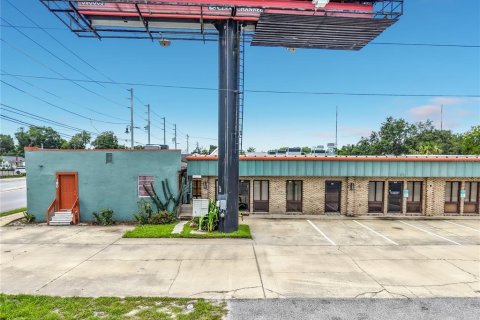 Commercial property in Longwood, Florida 297.47 sq.m. № 2095800 - photo 8