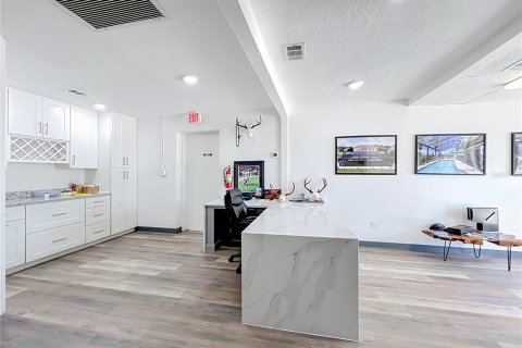 Commercial property in Longwood, Florida 297.47 sq.m. № 2095800 - photo 15
