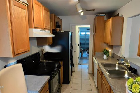 Duplex in Apopka, Florida 3 bedrooms, 116.41 sq.m. № 1817919 - photo 6