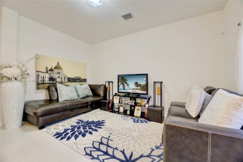 Touwnhouse à louer à Coral Springs, Floride: 3 chambres, 140.1 m2 № 1487748 - photo 10