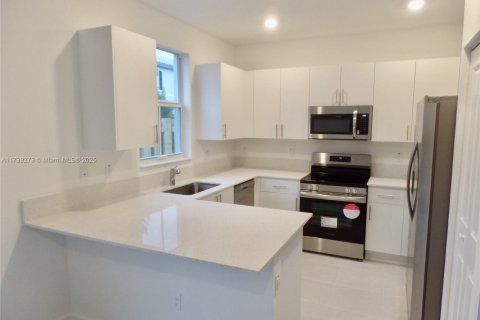 Touwnhouse à louer à Coral Springs, Floride: 3 chambres, 140.1 m2 № 1487748 - photo 6