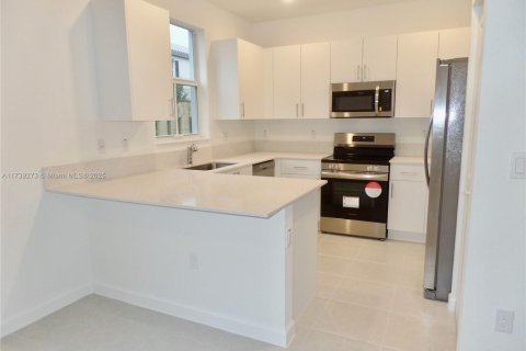 Touwnhouse à louer à Coral Springs, Floride: 3 chambres, 140.1 m2 № 1487748 - photo 7