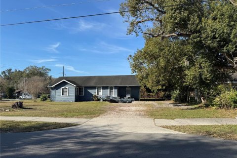 Casa en Lakeland, Florida 3 dormitorios, 146.79 m2 № 2144004