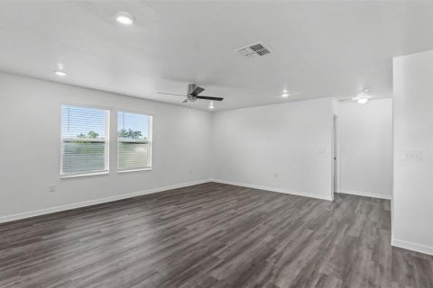 Casa en venta en Haines City, Florida, 5 dormitorios, 287.72 m2 № 2348011 - foto 30