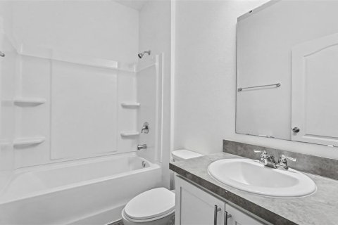 Casa en venta en Haines City, Florida, 5 dormitorios, 287.72 m2 № 2348011 - foto 7